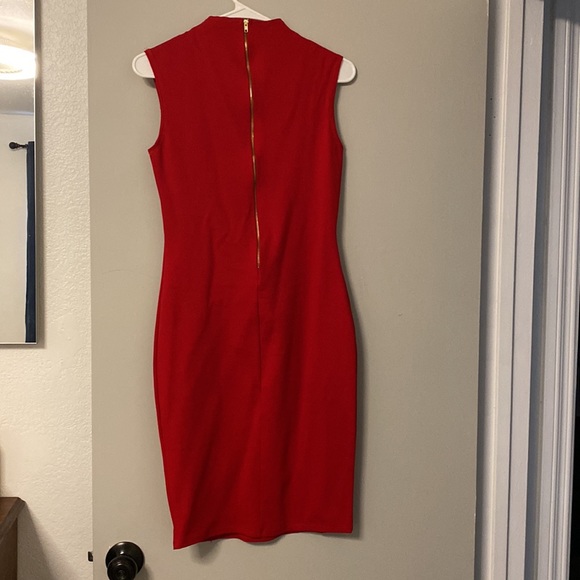 Red dress - Picture 3 of 3